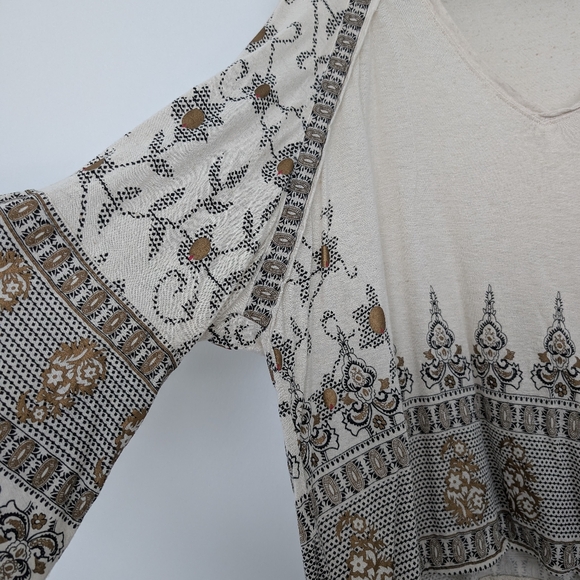 Free People Linen Lyocell Blend Medallion Printed Top Bell Sleeve Sz M Boho - Picture 11 of 16